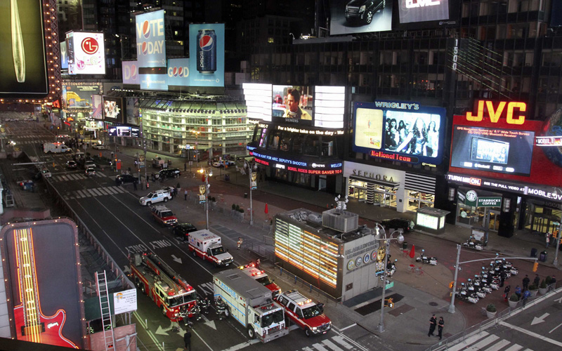 New York's Times Square is empty of tourists after police and fire personnel closed off parts of the area May 1, 2010. Police evacuated New York's Times Square on Saturday night after a dark-colored sports utility vehicle was found to be smoking and a small "flash" was observed by firefighters on the scene.  (REUTERS)