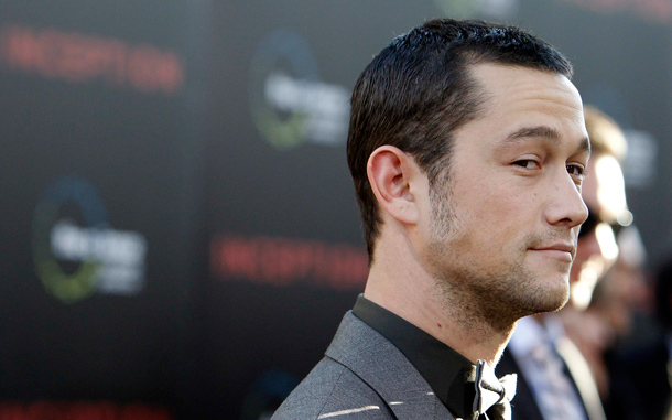 Cast member Joseph Gordon-Levitt poses at the premiere of "Inception" at the Grauman's Chinese theatre in Hollywood, California. The movie opens in the U.S. on July 16. (REUTERS)