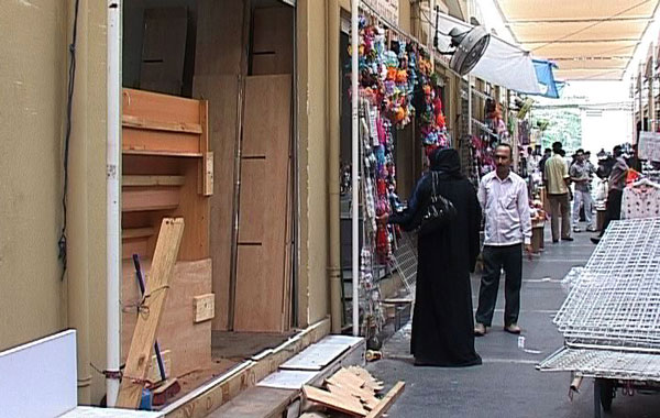 Scenes of traders pakcing to move from the the temporary souq near Nakheel
centre to the new market. (REHNA KC)