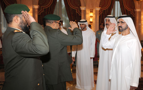 Sheikh Mohammed receiving Armed Forces delegation