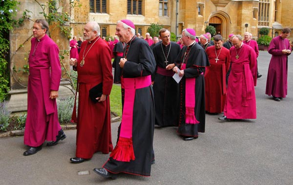 Catholic and Church of England bishops assemble in advance of a visit by Pope Benedict XVI, at Lambeth Palace, central London. (AFP)