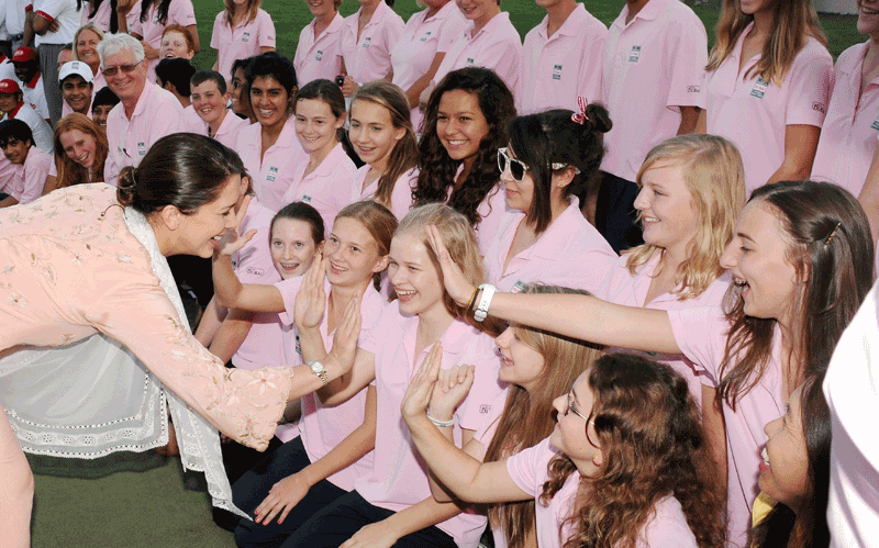 Princess Haya Bint Al Hussein gives away prizes to winners of Dubai Ladies Masters golf tournament in Dubai on Saturday (WAM)