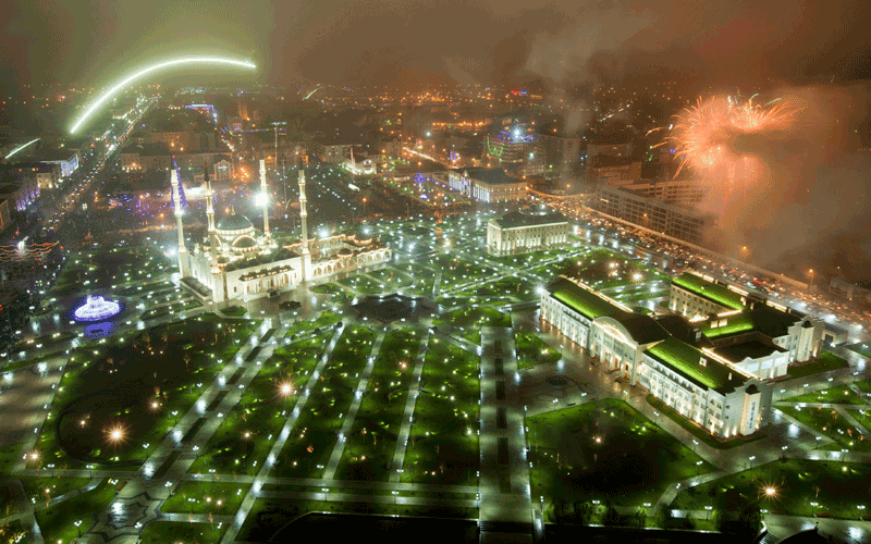 Fireworks explode over the Central mosque during New Year's Day celebrations in Grozny. (REUTERS)