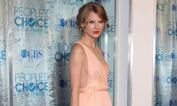 Singer Taylor Swift arrives at the People's Choice Awards in Los Angeles, California. (AFP)