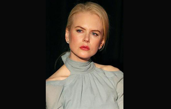 Actress Nicole Kidman listens to a speech at the annual tribute dinner of the Simon Wiesenthal Center in New York. (REUTERS)