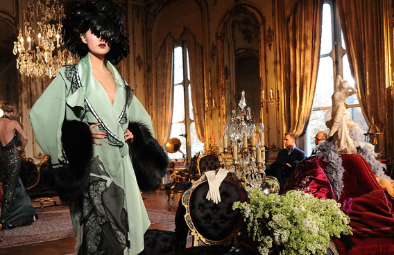 Dior says to keep John Galliano brand going for now - Lifestyle -  Emirates24