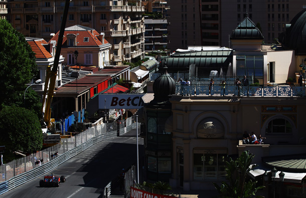 Jenson Button of Great Britain and McLaren drives during the final qualifying session prior to qualifying for the Monaco Formula One Grand Prix at the Monte Carlo Circuit in Monte Carlo, Monaco. (GETTY/GALLO)