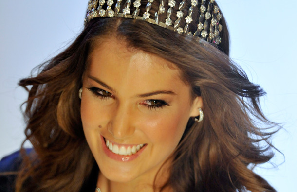 Linda Szunai, 19-year old student smiles after winning the Miss Hungary beauty contest in Budapest, Hungary. Linda  will represent Hungary on the upcoming Miss World final in London. (AP)