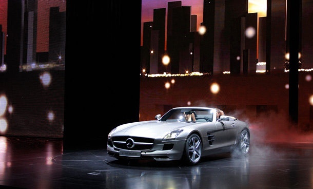 Mercedes Benz presents the new SLS 55 AMG during the press days at the IAA Frankfurt Auto Show on September 13, 2011 in Frankfurt am Main, Germany. The IAA will be open to the public from September 17 through September 25. (GETTY/GALLO)