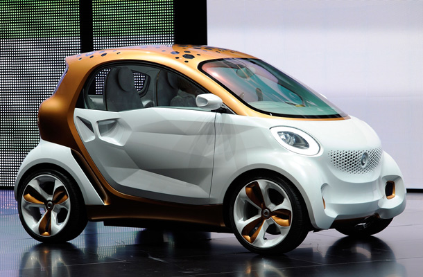 Mercedes Benz presents the new Smart F-Cell during the press days at the IAA Frankfurt Auto Show in Frankfurt am Main, Germany. The IAA will be open to the public from September 17 through September 25. (GETTY/GALLO)