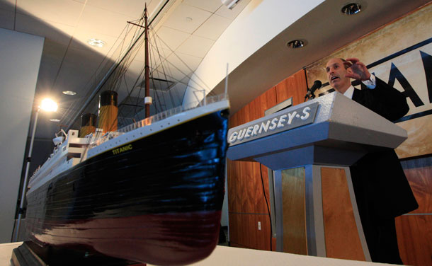 Brian Wainger, spokesman for Premier Exhibitions Inc. speaks during the Titanic Auction preview by Guernsey's Auction House in New York, January 5, 2012. The biggest collection of Titanic artifacts will be sold off as a single lot in an auction timed for the 100th anniversary in April of the sinking of the famed ocean liner.  (REUTERS)