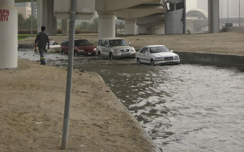 Pipe burst hits evening rush hour on Sheikh Zayed Road - News ...