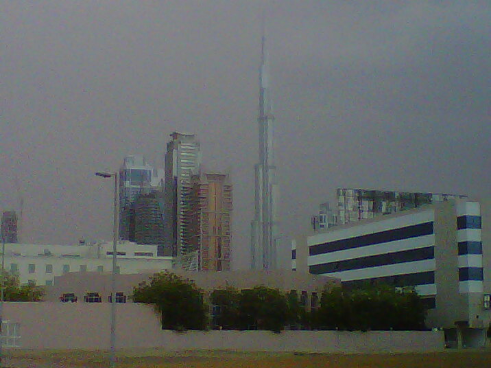 Dubai residents greeted by early morning rain on Sunday. (Image contributed by Emirates 24|7 Reader Jogiraj Sikidar)