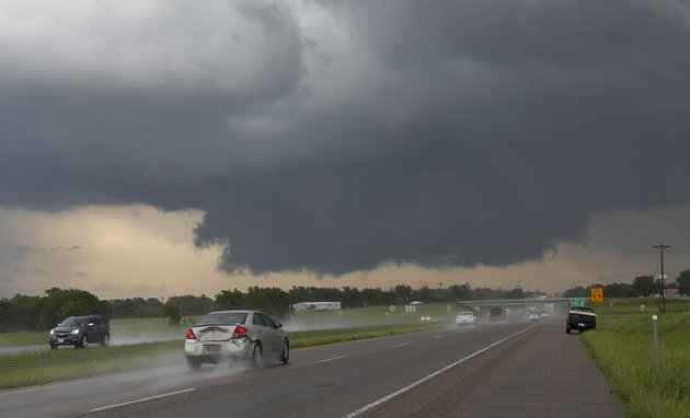 Tornadoes Touch Down In Oklahoma, Arkansas - News - Emirates24|7