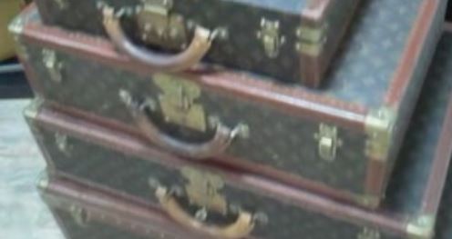 Crackdown on fake Louis Vuitton handbags expected in Dubai : r/dubai