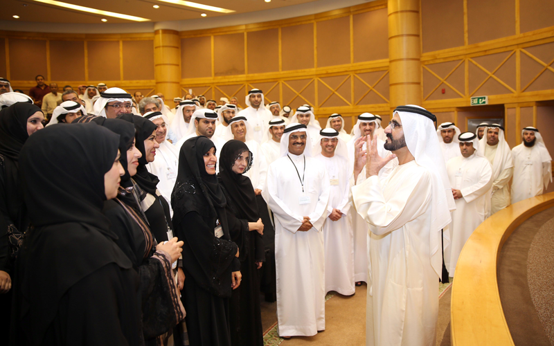 Mohammed briefed by Ministry of Works - News - Government - Emirates24|7