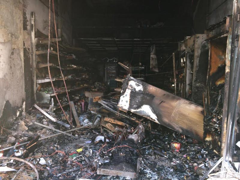 Ajman grocery set on fire by panicked thieves - News - Emirates ...