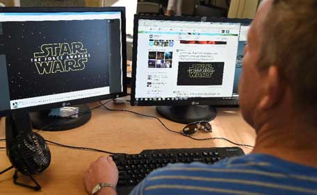 where to watch star wars the force awakens online