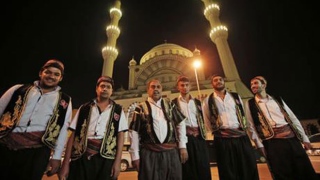 Photo: In Istanbul, drummers keep ancient Ramadan tradition alive