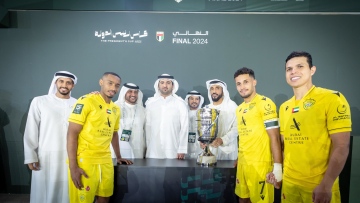 Photo: Nahyan bin Zayed crowns Al Wasl Football Club after winning UAE President's Cup