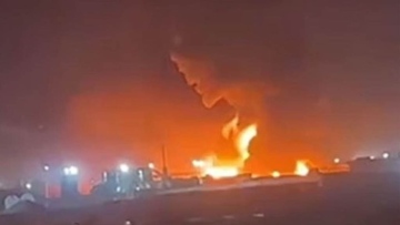 Photo: Massive fire breaks out at oil refinery in Iraq's Erbil