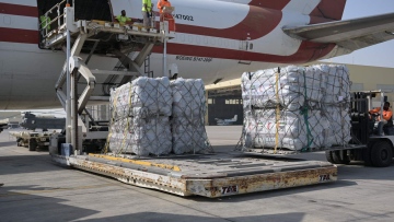 Photo: UAE sends 238th aid plane carrying 90 tonnes to support Palestinian people