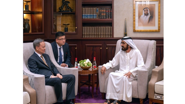 Photo: Mohammed bin Rashid meets with Member of the Politburo of the Chinese Communist Party