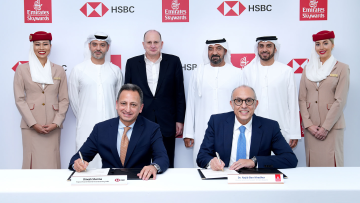 Photo: Emirates Skywards and HSBC announce new co-branded credit cards in the UAE