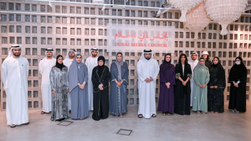 Photo: Ahmed bin Mohammed chairs Dubai Media Council meeting, meets with recipients of ‘Mohammed Bin Rashid Scholarship for Emirati Media Students'