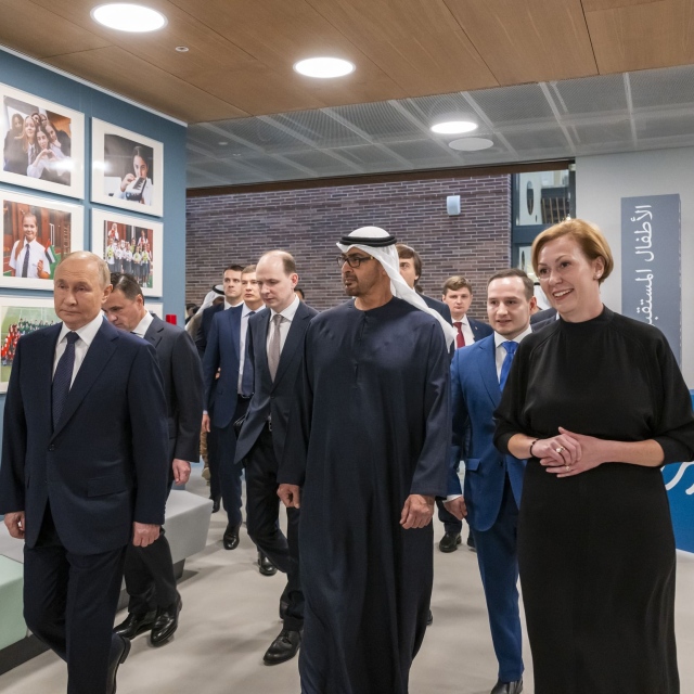 Photo: UAE, Russian Presidents inaugurate Sheikha Fatima bint Mubarak Education Centre at Primakov School in Moscow