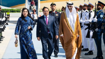 Photo: Prime Minister of Vietnam arrives in Abu Dhabi on official visit