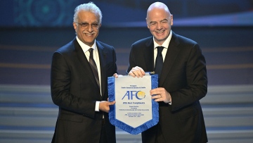 Photo: FIFA President awarded prestigious AFC Diamond of Asia