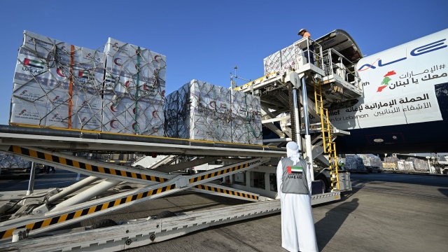 Photo: UAE dispatches fifteenth aircraft to Lebanon, carrying 40 tonnes of aid