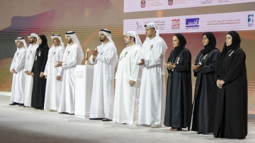 Photo: Saif bin Zayed honours outstanding Union teams at UAE Government’s Annual Meetings 2024