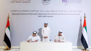 Photo: Hamdan bin Mohammed attends signing of agreement to develop the lander for Emirates Mission to the Asteroid Belt