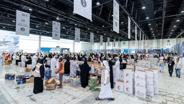 Photo: 'UAE stands with Lebanon' campaign concludes after collecting around AED190 million, 6000 tonnes of relief materials