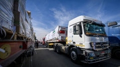 Photo: Two UAE aid convoys reach Gaza Strip as part of 'Operation Chivalrous Knight 3'