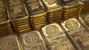 Photo: Gold Prices Dip Amid Stronger Dollar, Fed Meeting in Focus