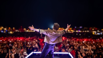 Photo: Global Village honours Shah Rukh Khan’s cinematic legacy with an electrifying Bollywood night