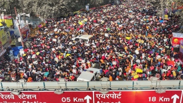 Photo: Fifteen killed in stampede at Kumbh Mela festival in India