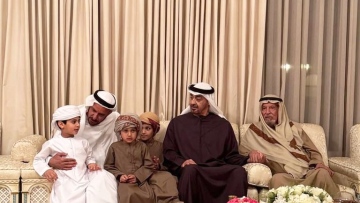 Photo: UAE President visits Ahmed Khalifa Al Suwaidi in Abu Dhabi