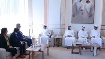 Photo: Maktoum bin Mohammed meets with Co-Founder and CEO of Palantir Technologies