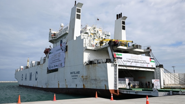 Photo: 6th UAE aid ship arrives at Al Arish Port with relief for Gaza