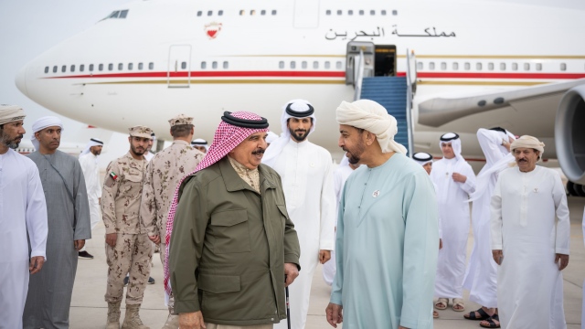 Photo: King of Bahrain arrives in UAE