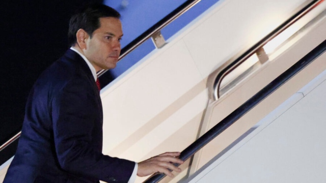 Photo: Plane carrying Secretary of State Rubio forced to return to Washington ahead of Europe trip