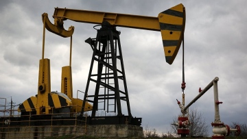 Photo: Oil falls for 4th day on expectations Russia-Ukraine peace may lift supply