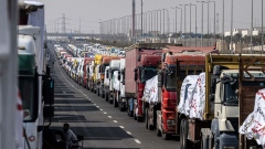 Photo: 290 humanitarian aid trucks enter Gaza Strip