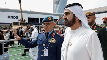 Photo: Mohammed bin Rashid visits International Defence Exhibition in Abu Dhabi