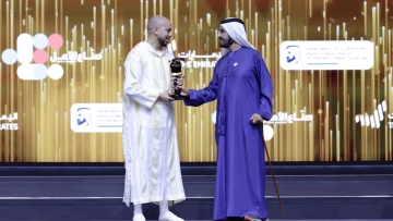 Photo: Mohammed bin Rashid crowns Ahmed Zainoun of Morocco as leading Arab Hope Maker