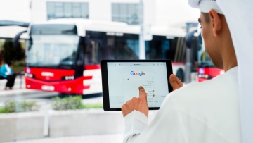 Photo: RTA Offers Free Wi-Fi Across 29 Bus and Marine Transport Stations in Collaboration with e&